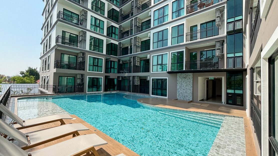 Hua Hin condo with scenic views.
