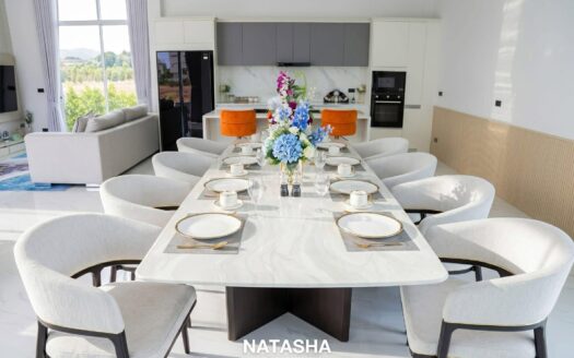 Natasha Pool Villa Cha-Am